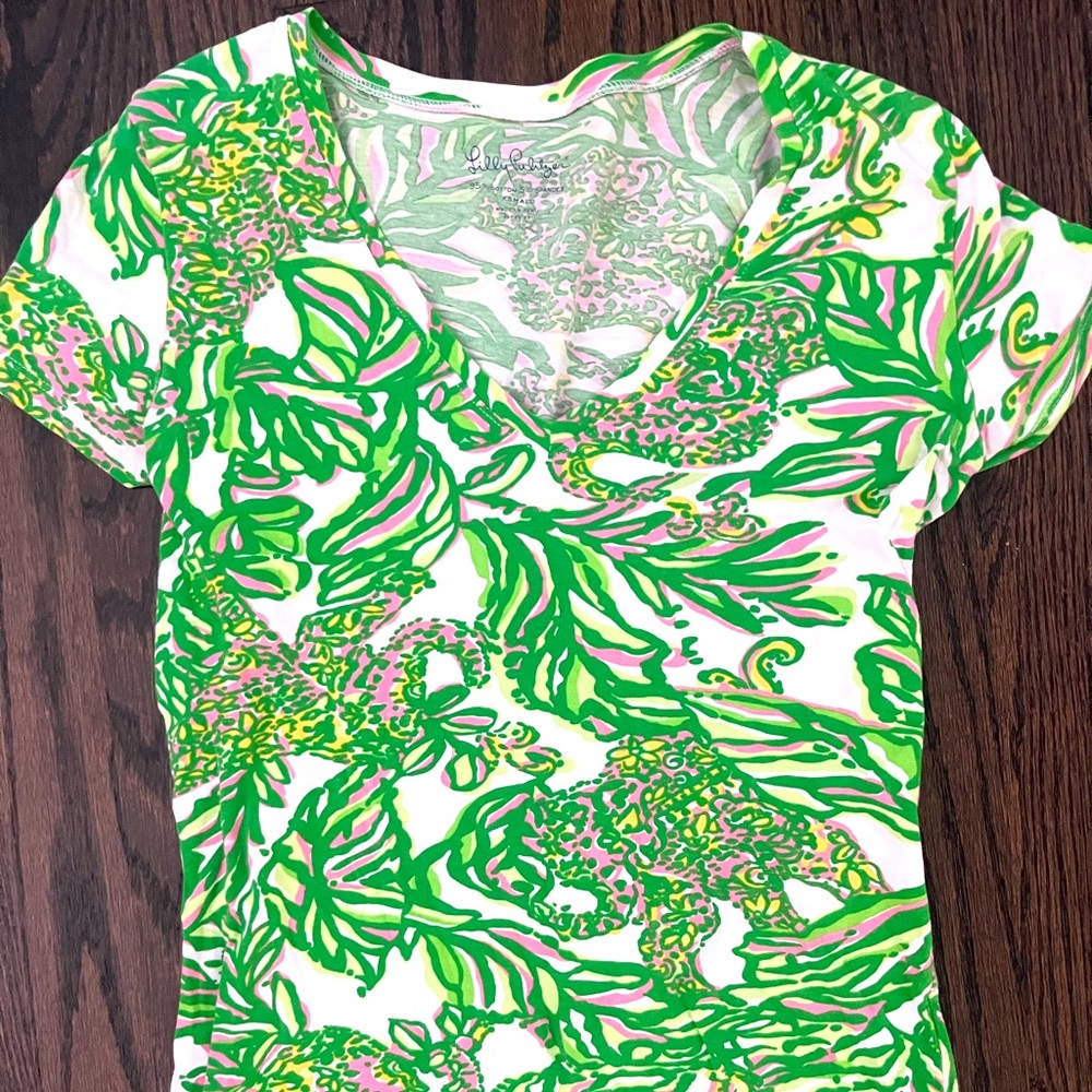 Lilly Pulitzer Short Sleeve V-neck